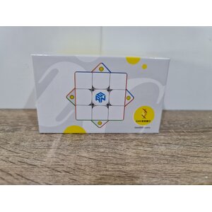 รูบิคแม่เหล็ก