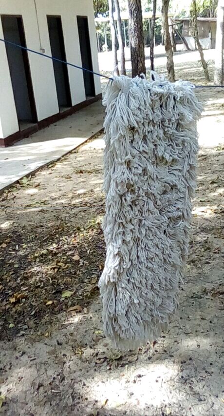 Tomkada - ชุดไม้ถูพื้น ดักฝุ่นได้ยอดเยี่ยม ม็อพดันฝุ่น หน้ากว้าง 100 ซม. ใยสีขาวครบชุด