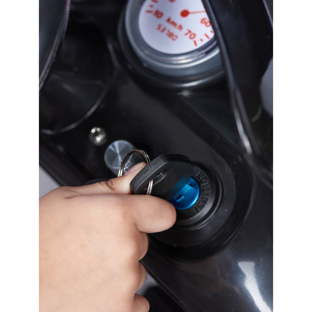 !!สินค้าขายดี!! รถสปอร์ตสำหรับเด็ก บังคับด้วยรีโมท Kids Electric Ride On Car