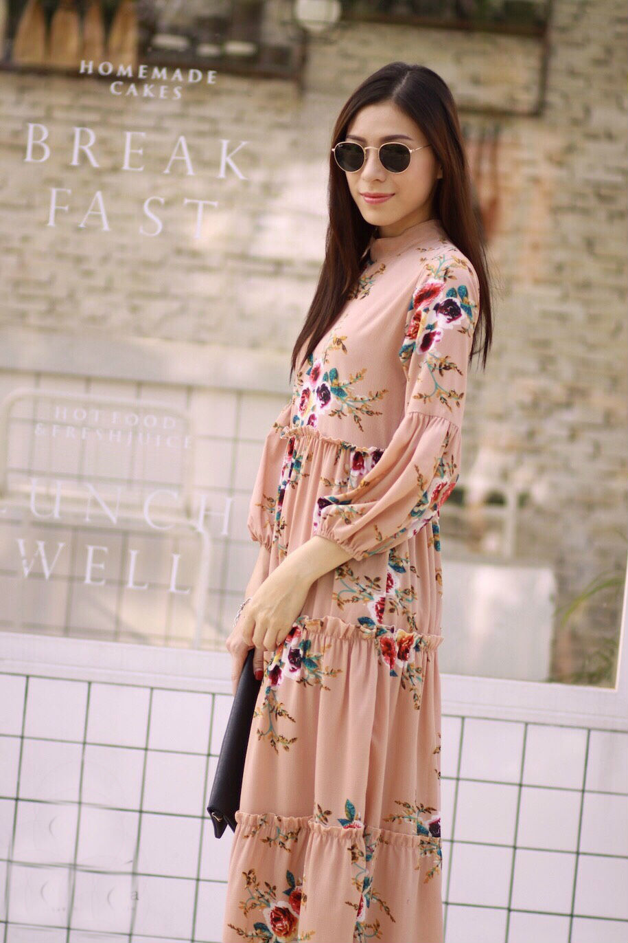 MD0024 เสื้อผ้าแฟชั่นเกาหลี เดรสเกาหลี เดรสยาว เดรสแฟชั่น แม็กซี่เดรส Maxidress ลายดอก Maxi Dress (สีนู้ด)