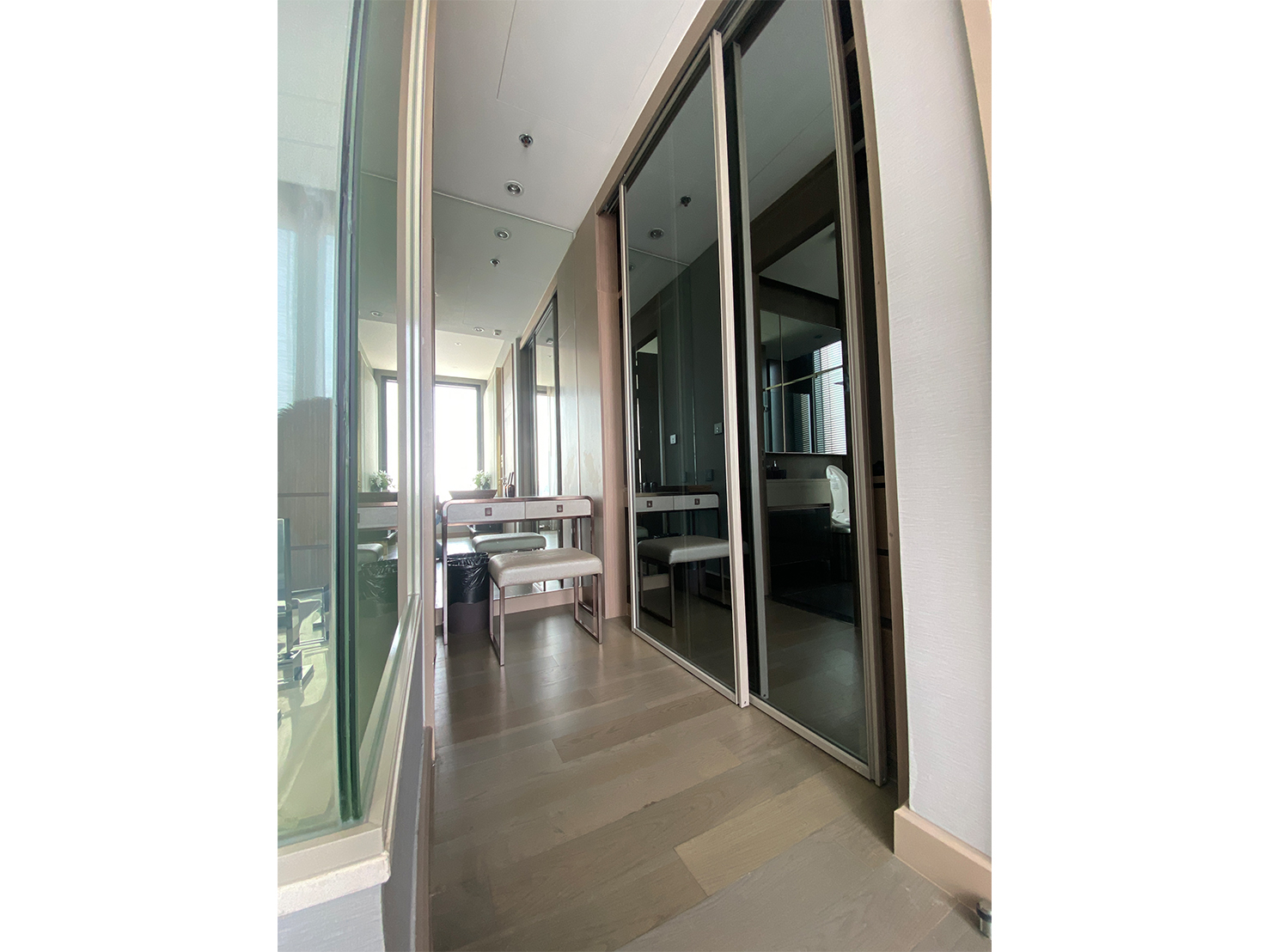 83465-ขายคอนโด The Esse at Singha Complex ใกล้ ARL มักกะสัน