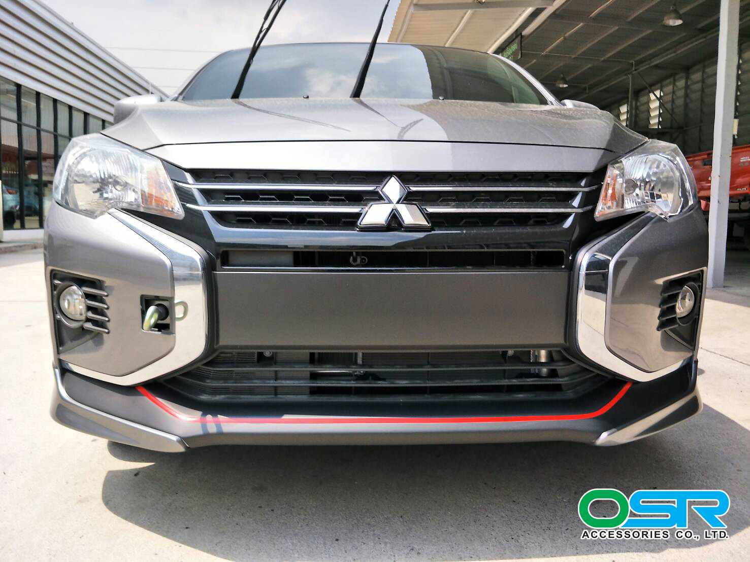 ชุดแต่งรถ สเกิร์ต-สปอยเลอร์ New Mitsubishi Attrage ทรง OEM By OSR