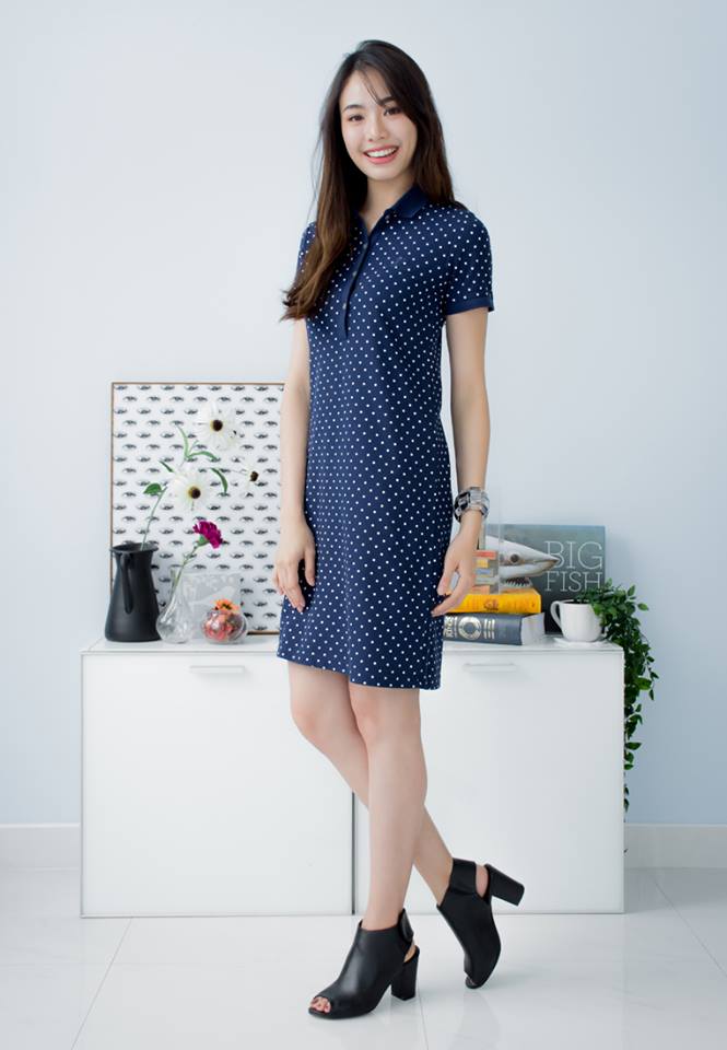 SaLe A02870187 (Whenever) ชุดเดรสสั้นพิมพ์ลายจาก Aries50 ผลิตจากผ้า Cotton ผสม Polyester เนื้อผ้าอย่างดีนุ่มมือ ปกคอเนื้อนุ่มไม่แข็งไม่ม้วน พิมพ์ลายจุด ทรงสวยใส่ได้ทุกโอกาส - คอปกติดกระดุม 4 เม็ด - แขนสั้น - ทรงใส่สบาย - ไม่มีซับใน - ใส่แบบสวม รอบอก x รอบ