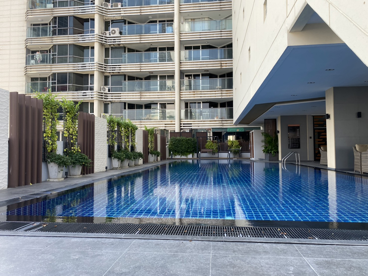 72110-ขายคอนโด สุขุมวิท สวีท ห้องมุม ซอยสุขุมวิท 13 กรุงเทพ