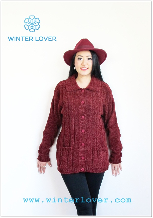 เสื้อไหมพรมกำมะหยี่สีแดงไวน์ แขนยาว คอปก มีกระดุม ด้านหน้าใส่เป็นเสื้อคลุมได้ (Sizeสาวอวบ L-XL) (พร้อมส่ง)(Free Size)