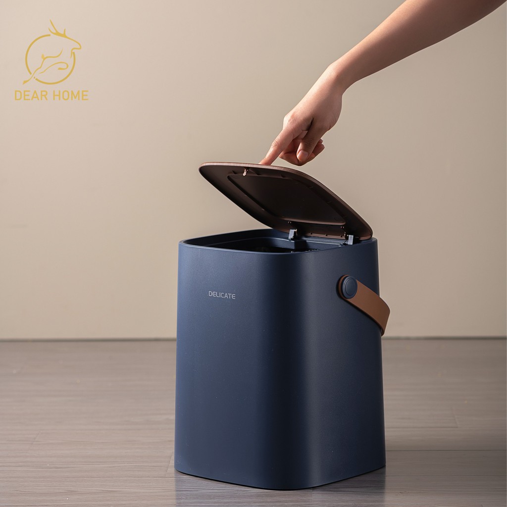 Dear Home ถังขยะในบ้าน,ห้องนั่งเล่น,ห้องนอน,ห้องน้ำ,ห้องครัว,ถังขยะ,ถังขยะมีฝาปิด,ถัง,ที่ใส่ขยะ,ถังขยะมีหูหิ้ว,ถังขยะฝา