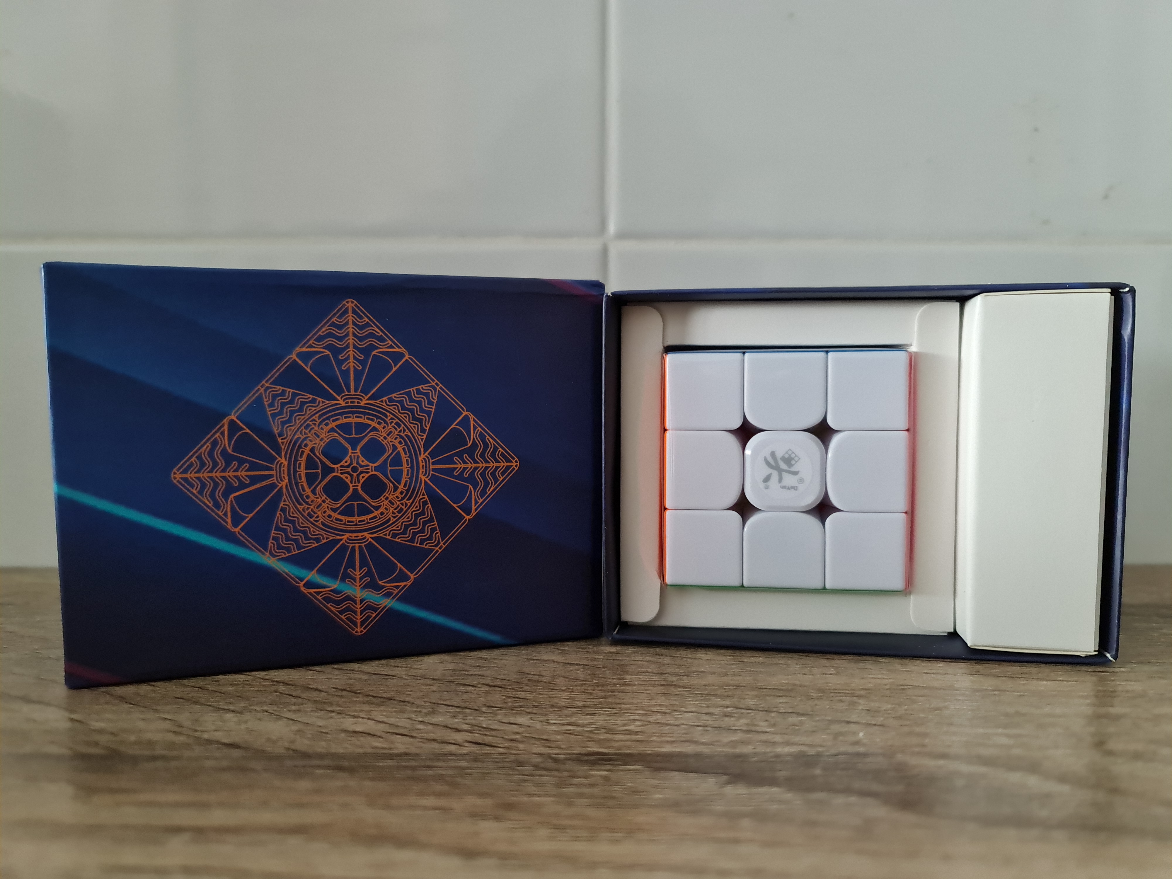 Dayan Guhong v4 M Stickerless