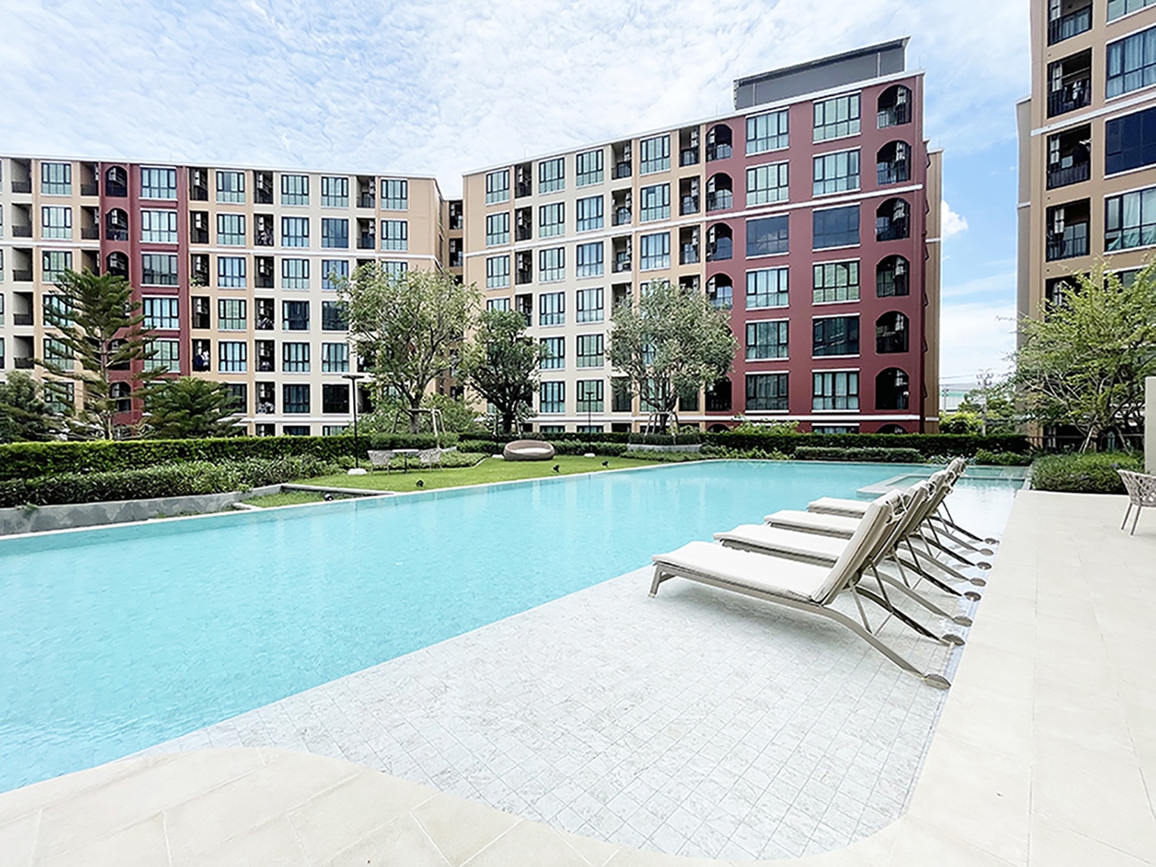 ขายคอนโดพร้อมผู้เช่า แอทโมซ พอร์เทรด ศรีสมาน