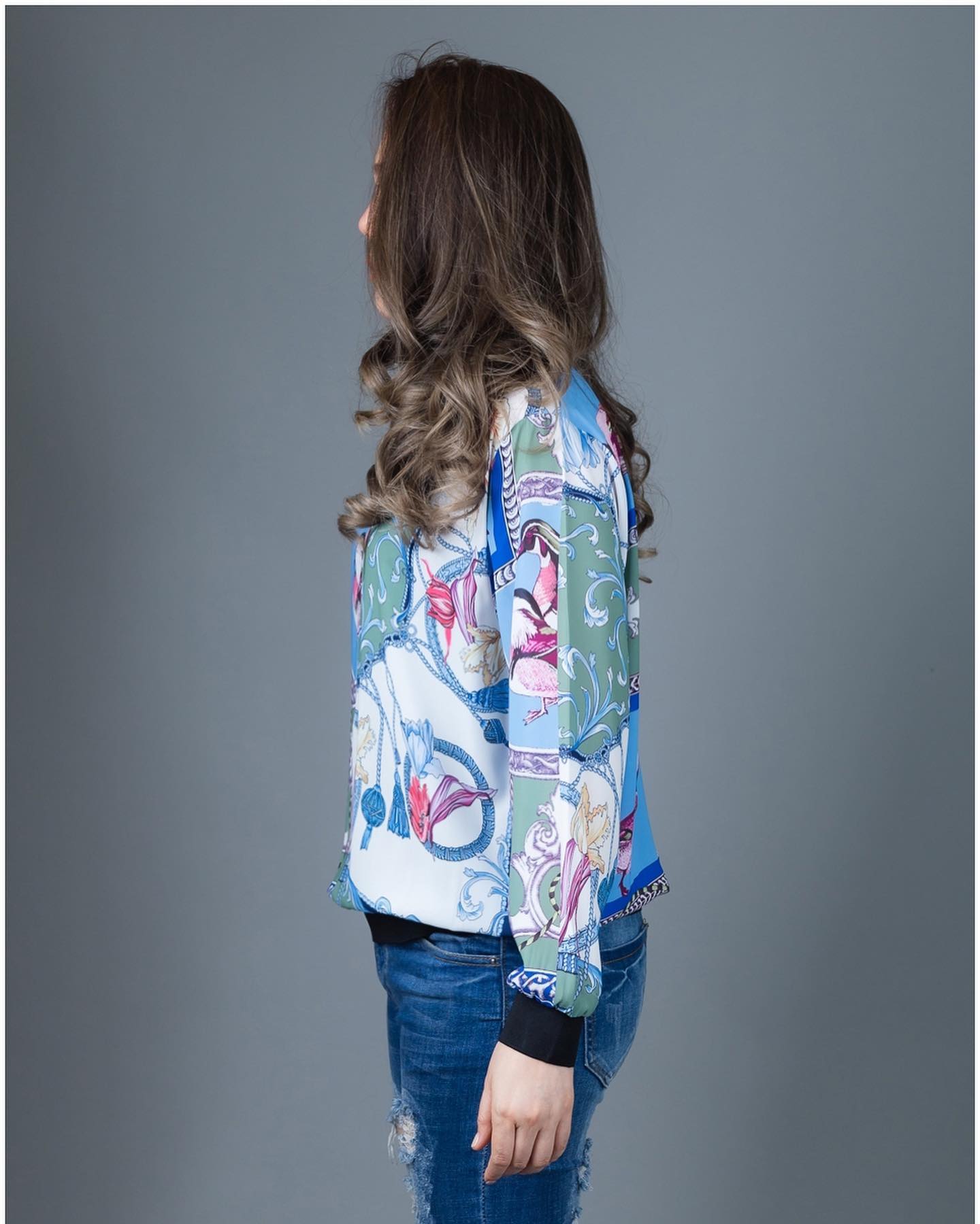 Sale+++#Blueberry Nights B3690 เสื้อทีเชิ้ตแขนยาว ผ้าโพลีเอสเตอร์ผสมเนื้อนุ่มเกรดพรีเมี่ยม ตัดเย็บสวยเนี้ยบสไตล์แบรนด์เนมสุดหรู ดีเทลพิมพ์ลายแบรนด์เนมสีคมชัดสวยเป๊ะ เหมาะสำหรับสาวๆๆรอบอก(36-46) ใส่สวยได้ทุกๆโอกาส หรูหราไฮคลาส ใส่สบายมากค่ะ 3 แบรนด์สไตล์ N