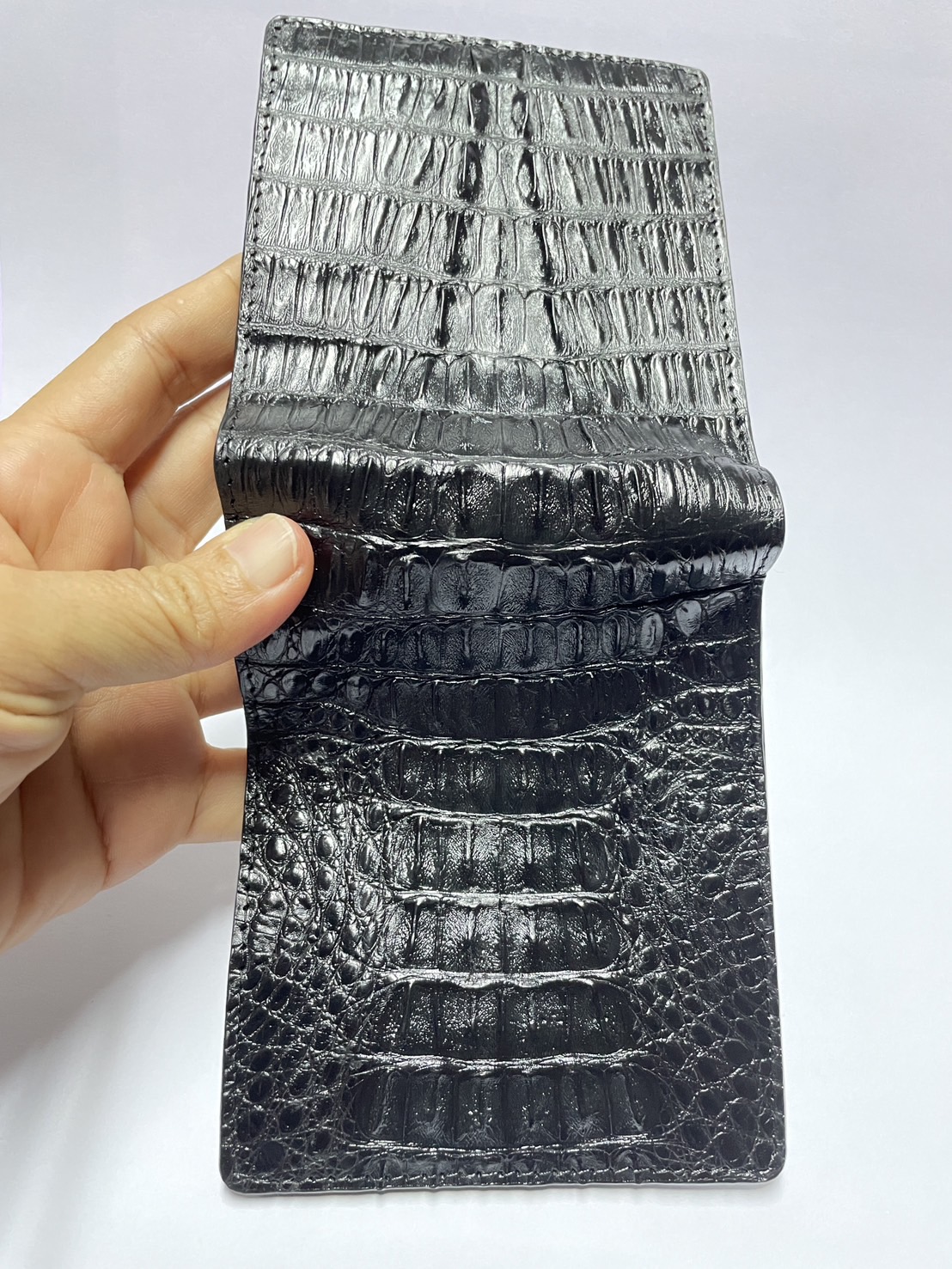 กระเป๋าหนังจระเข้แท้ (กระดูกหาง)