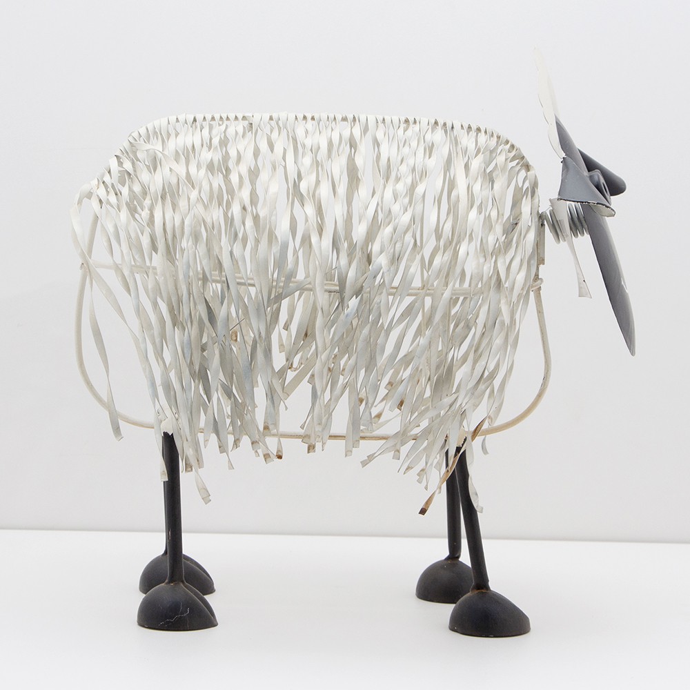 U-RO DECOR เครื่องประดับตกแต่งสวน รุ่น SHEEP (เเกะน้อย) - สีขาว/ดำ