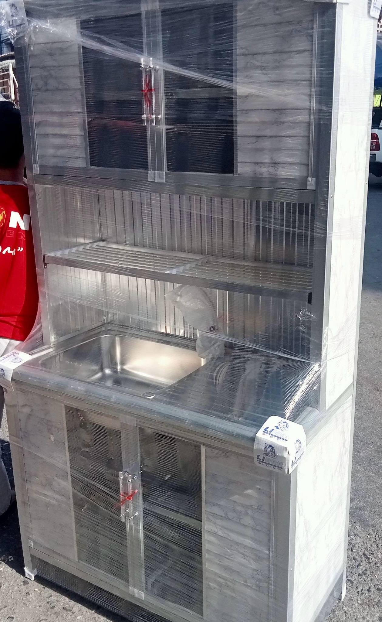 ตู้ครัวอ่างล้างจาน 107 ซม. อะลูมิเนียมบานเกร็ด PVC-พร้อมชั้นคว่ำจานและก็อกน้ำ