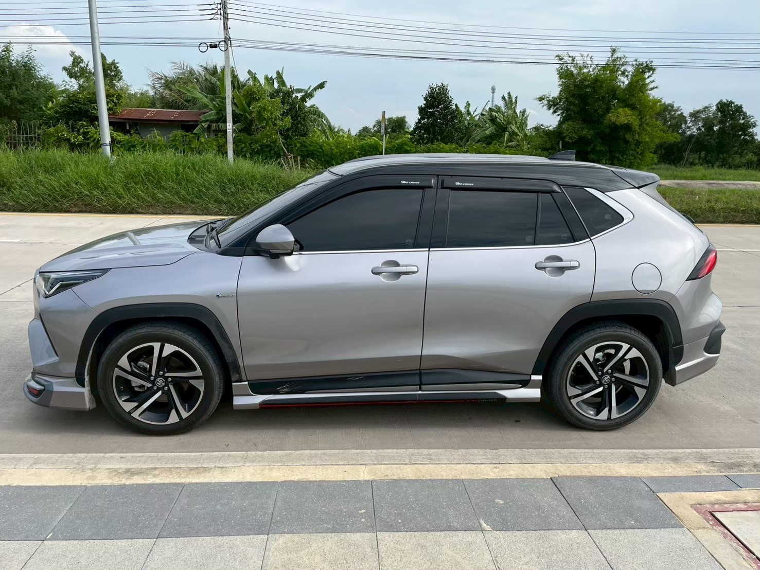 ชุดแต่งรถ-สเกิร์ต-อุปกรณ์แต่งรถ New Toyota Yaris Cross 2023-2024