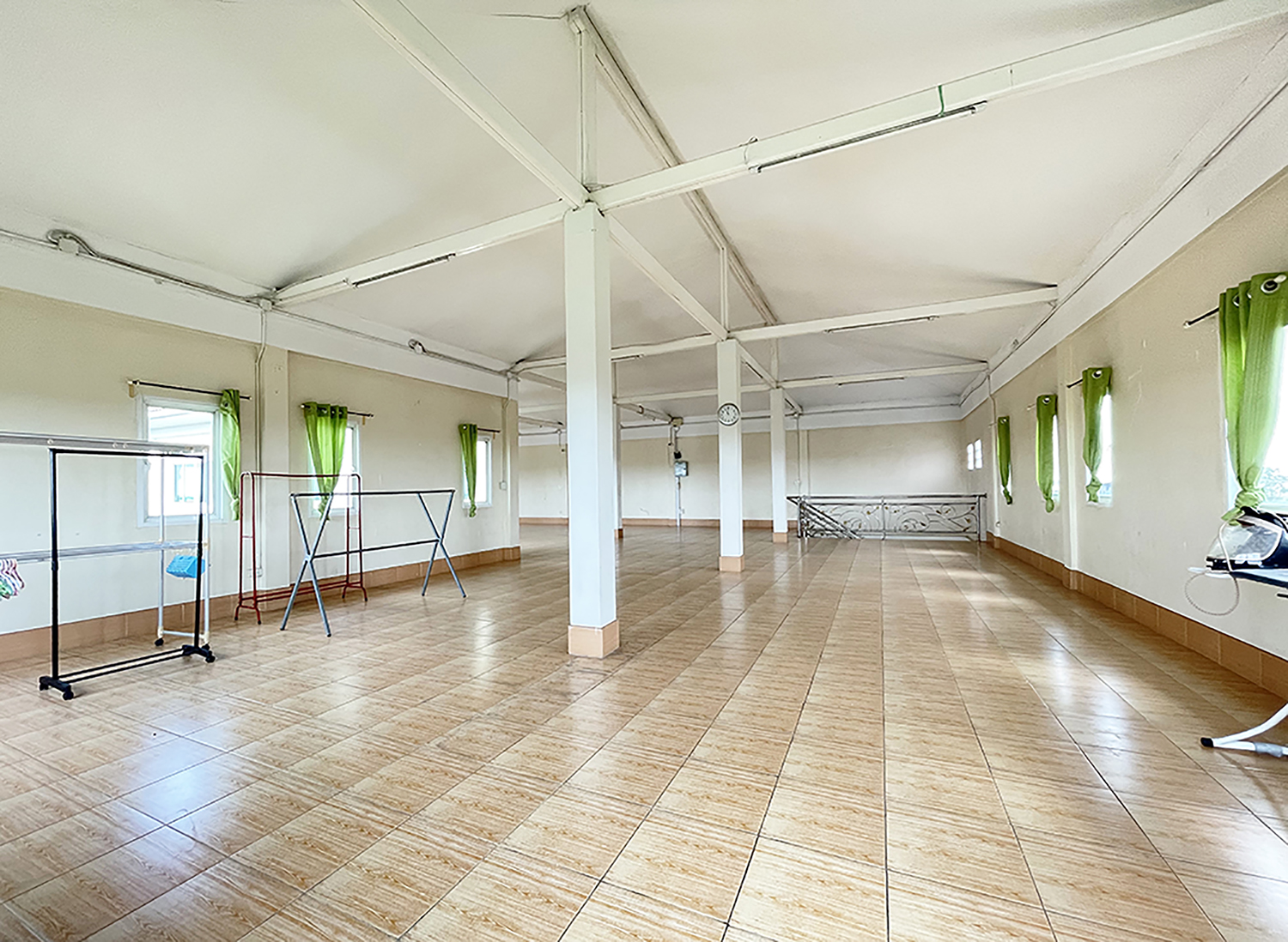 ขายสำนักงาน 4 ชั้น ขาดทุน 5 ล้าน ขายถูกที่สุดในย่านรังสิต ติดถนนหลัก ถนนรังสิต-คลองสอง ปทุมธานี