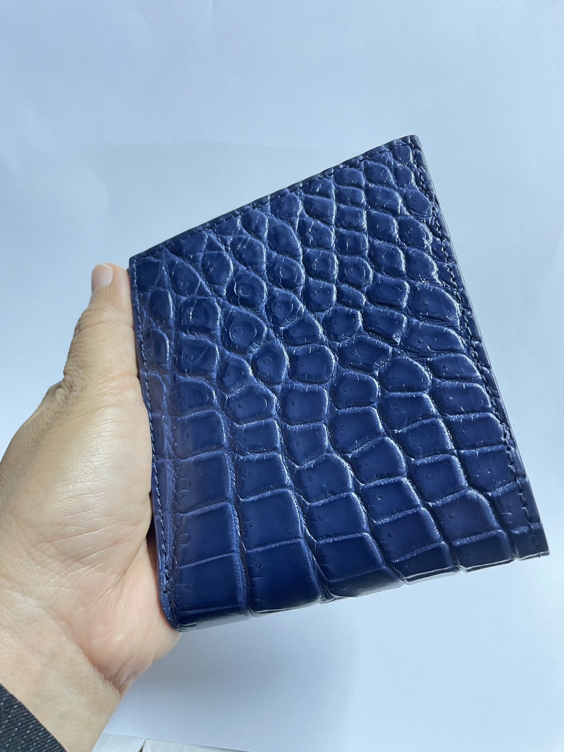 กระเป๋าหนังจระเข้แท้ หนังท้อง