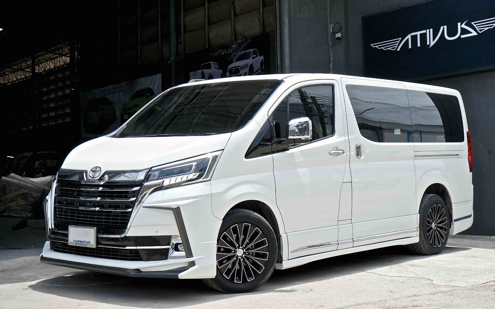 ชุดแต่งรถ สเกิร์ต-สปอยเลอร์ Toyota Majesty ทรง ATIVUS by OSR