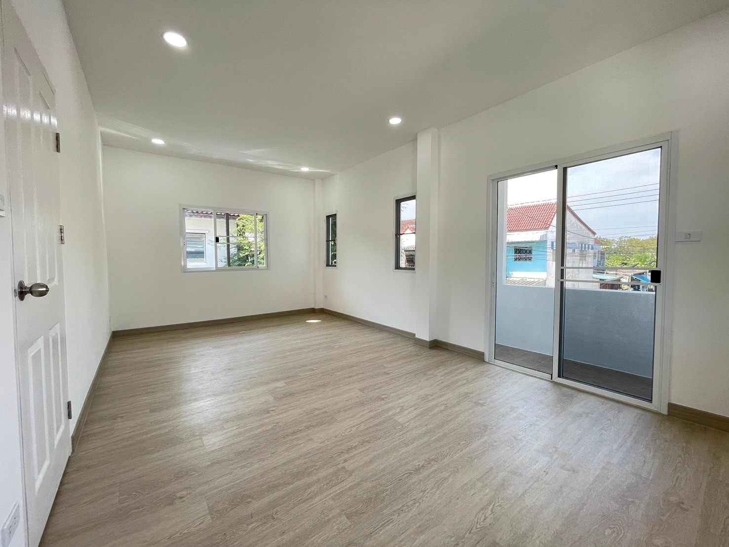 83478 ขายบ้านเดี่ยว หมู่บ้านพร้อมจิตร รีโนเวทใหม่ 7 หลัง ซอยวัดพระเงิน บางใหญ่ นนทบุรี