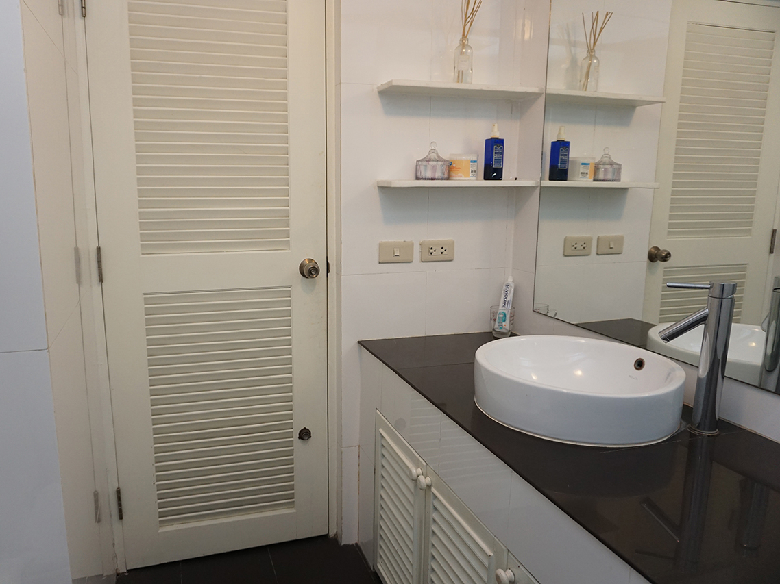 72110-ขายคอนโด สุขุมวิท สวีท ห้องมุม ซอยสุขุมวิท 13 กรุงเทพ