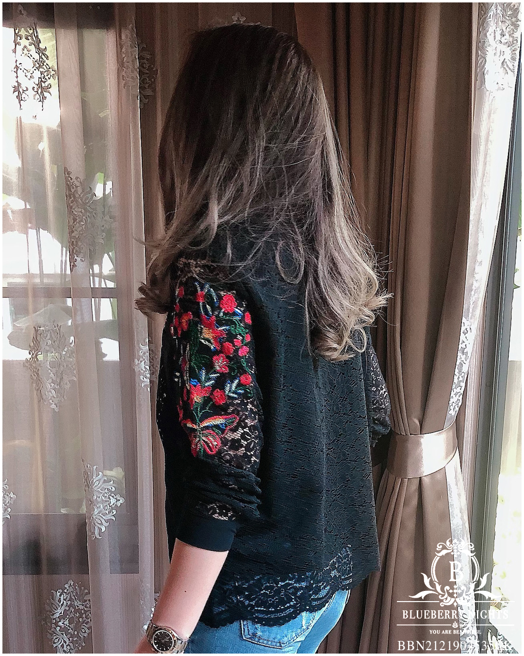 Sale++#Blueberry Nights B3641 เสื้อเชิ้ตลูกไม้อิตาลีปักลายดอกไม้ ผ้าลูกไม้อิตาลีเกรดพรีเมี่ยมเนื้อนุ่มเบาใส่สบายมากค่ะ แพทเทิร์นเสื้อเชิ้ตกระดุมหน้ายาวตลอด ดีเทลด้านหน้าปักดิ้นลายดอกไม้สวยหรูค่ะ มีซับในทั้งตัว ♡เหมาะสำหรับสาวๆรอบอก(36-44)♡ ร