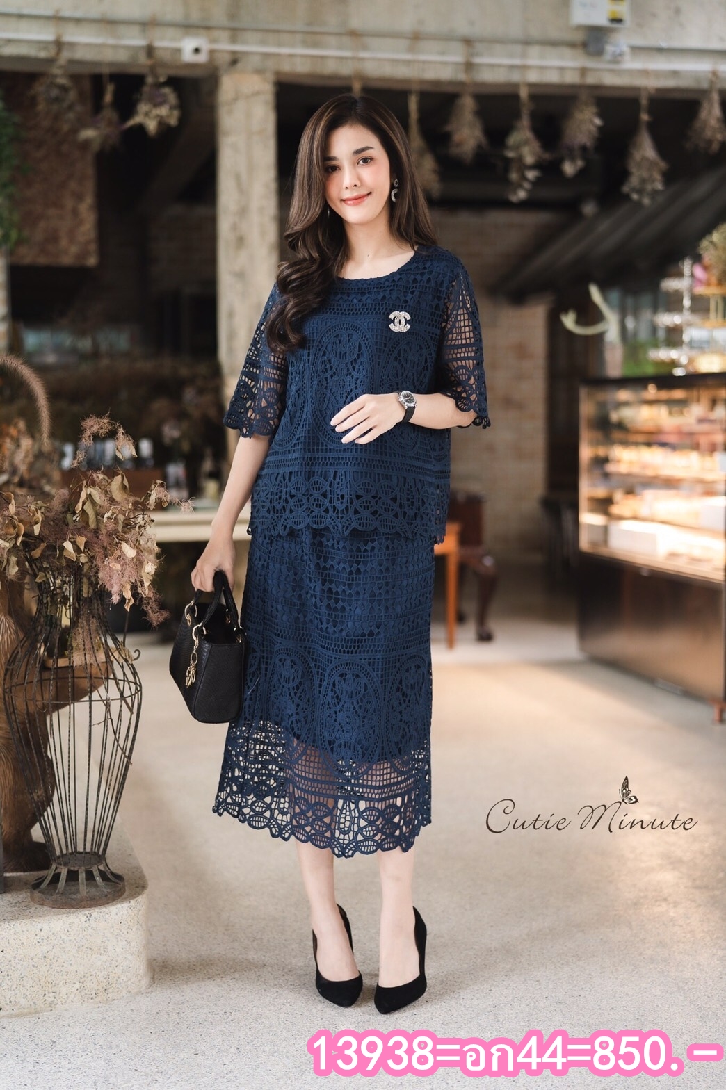 SaLe++13938**อก44**ชุดเซ็ทกระโปรงลูกไม้เนื้อหนาเกรดพรีเมี่ยม ลูกไม้ลายโมเดิร์น เลือกใช้ลายเชิง มีซับในทั้งตัว เสื้อมีซิปซ่อนด้านหลังชุดสวยมากค่ะ จะใส่ไปงานแต่ง งานบุญก็สวยมากค่ะ มี 6 สี ฟ้าตุ่น มัสตาร์ด ม่วง เขียว ชมพูกะปิ กรม -เสื้อ- อก ฟรีไซส์ 44"