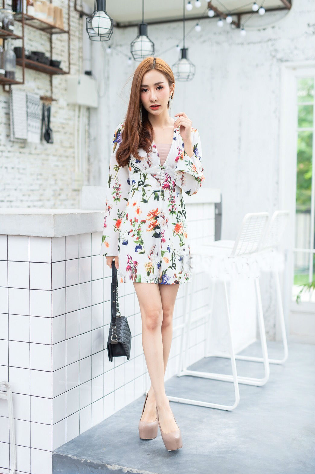 JS0035 เสื้อผ้าแฟชั่น เสื้อผ้าเกาหลี เสื้อผ้าแฟชั่นเกาหลี ชุดจั๊มสูท จั๊มสูทขาสั้น จั๊มสูทกางเกง จั๊มสูทลายดอก ชุดออกงาน ชุดทำงาน (สีขาว)