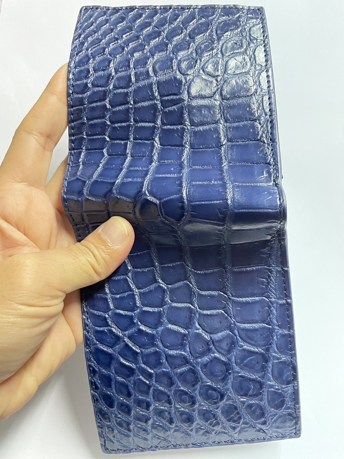 กระเป๋าหนังจระเข้แท้ หนังท้อง