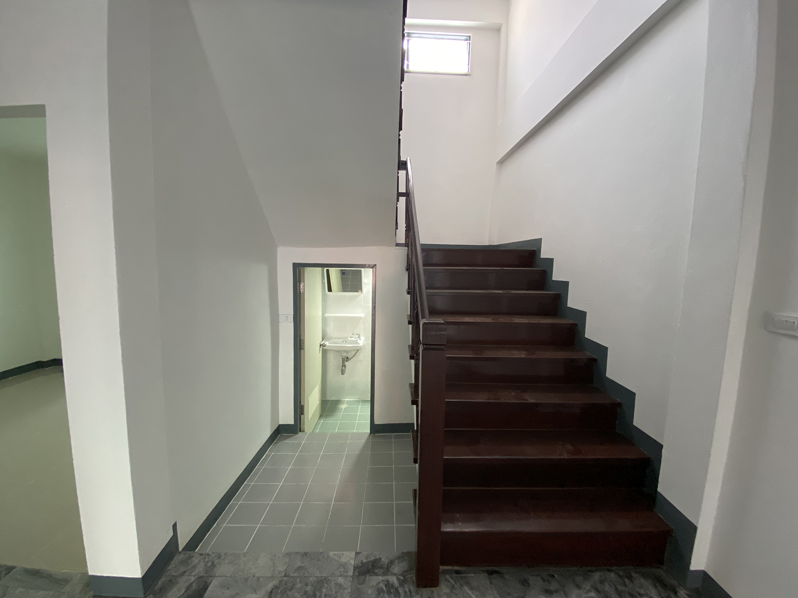 81583-ขายทาวน์โฮม หมู่บ้านเปี่ยมสุข บางเดื่อ ปทุมธานี