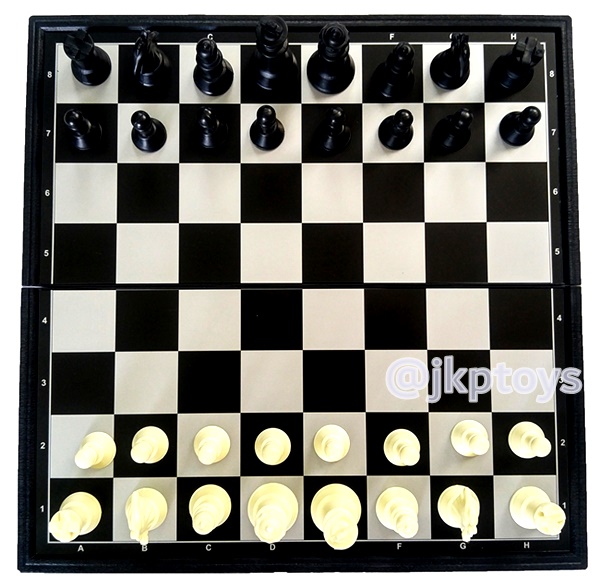 กระดานหมากรุกสากล เป็นเเม่เหล็ก กระดานพับเก็บ พกพาได้ ขนาด 30x30 ซม