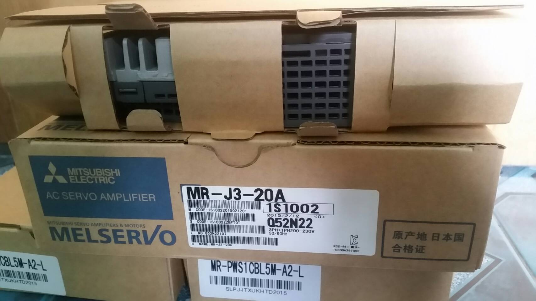 Servo Drives Mitsubishi : MR-J3-20A