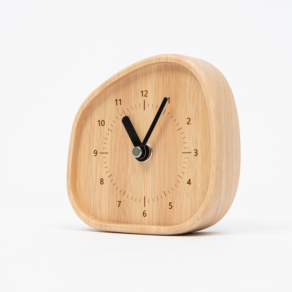 Mori No Naka นาฬิกาตั้งโต๊ะ นาฬิกาไม้ เดินเงียบ FREEFORM TABLE CLOCK จากไม้แท้ธรรมชาติ
