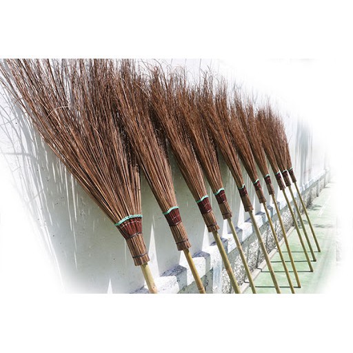 ไม้กวาดทางมะพร้าว ไม้กวาดนอกบ้าน กวาดขยะต่างๆ1ชิ้น