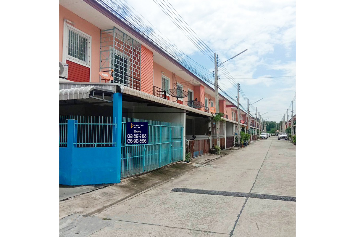 73619-ขายทาวน์เฮ้าส์ หมู่บ้านฟ้าใสวิลล์ อมตะนคร พานทอง ชลบุรี