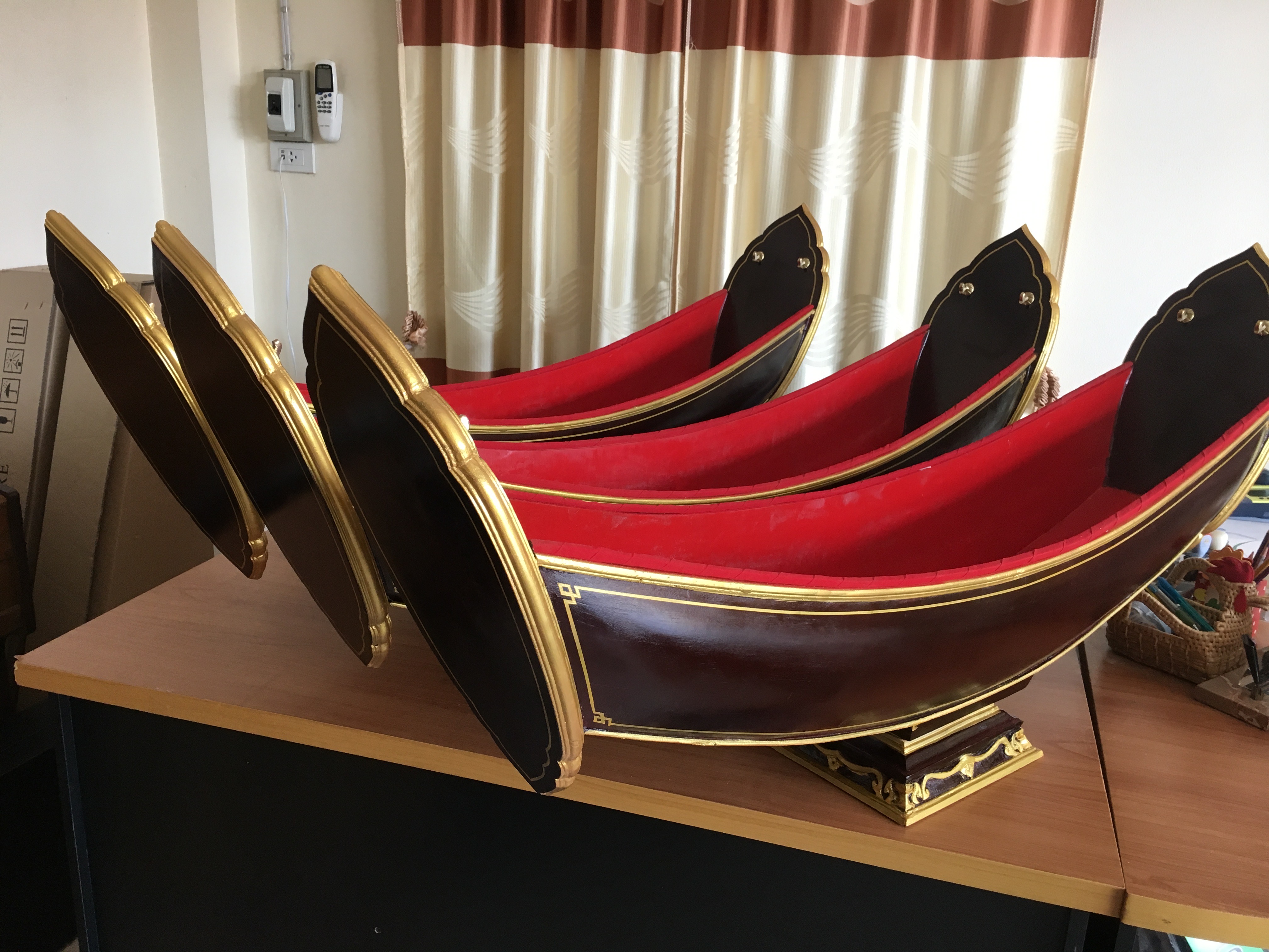 รางระนาดเอกอย่างดี ราคา 4,000 - 4,500-5,500 บาท