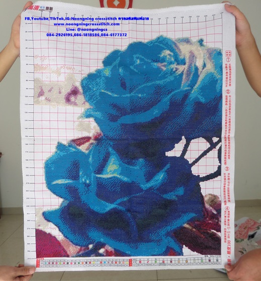 กุหลาบสีฟ้า 80x60cm ครอสติสปักสำเร็จ ไม่รวมกรอบ งานฝีมือ DIY