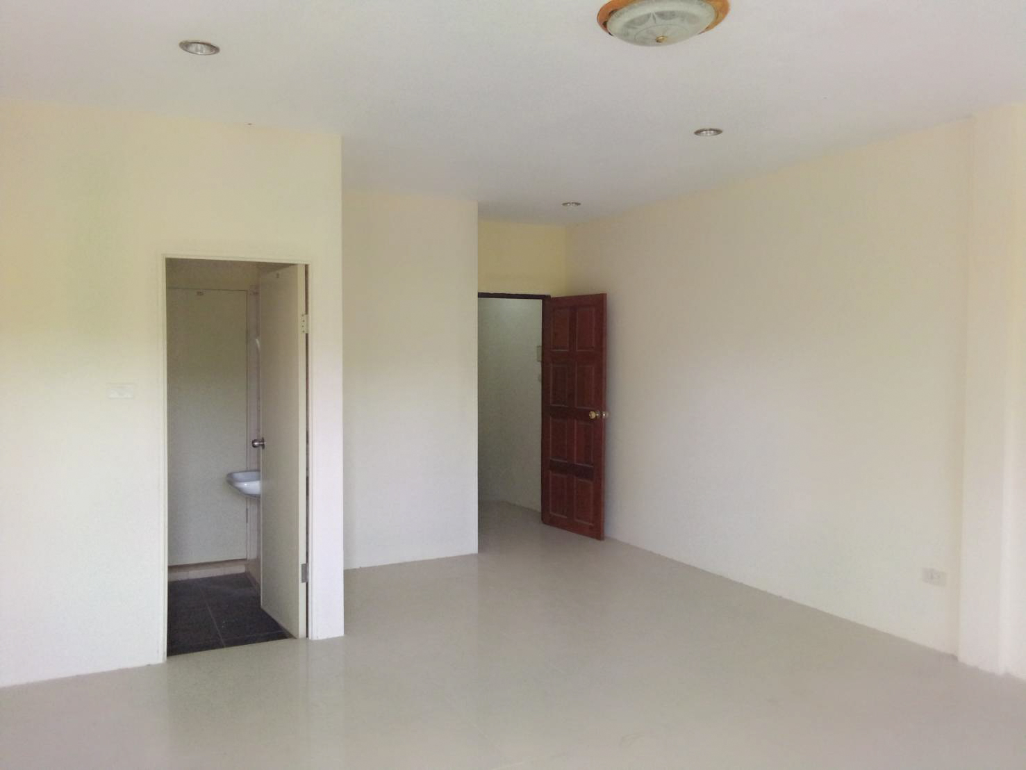 74296-ขายที่ดินพร้อมสิ่งปลูกสร้าง ซอยพระตำหนัก 3 เมืองพัทยา ชลบุรี