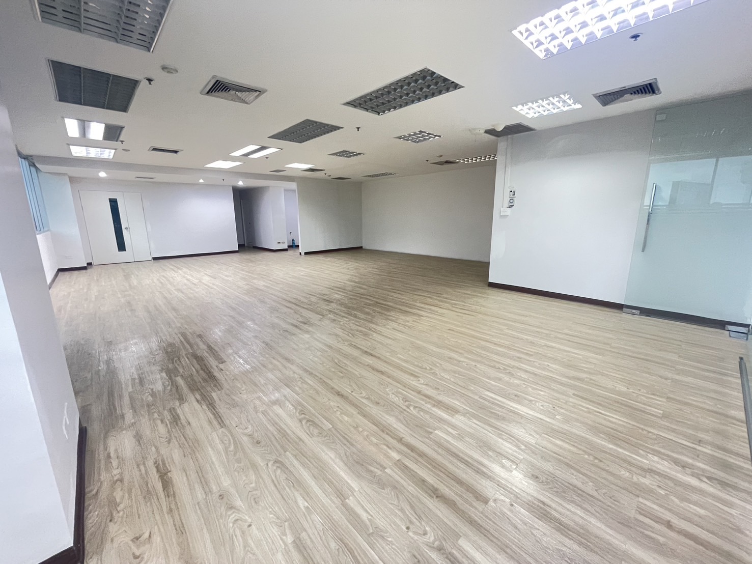 83457-ด่วน!! โปรโมชั่นลดราคา!! ให้เช่า อาคาร เจ.เพลส ทาวเวอร์ ช่องนนทรี กรุงเทพ