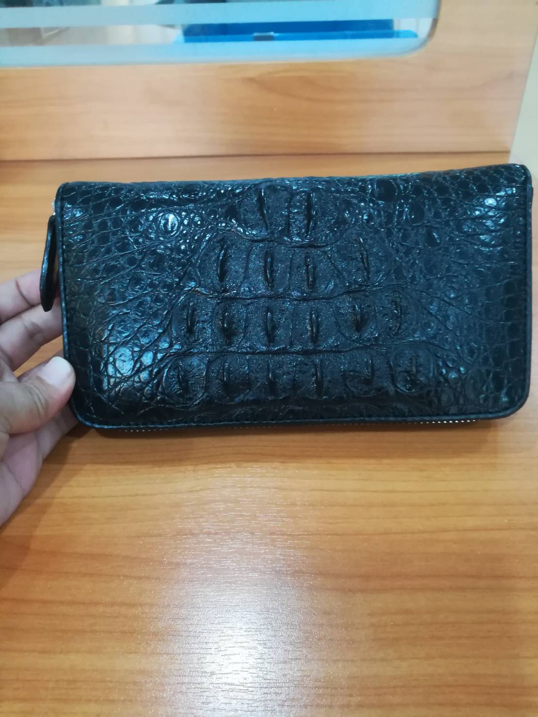 กระเป๋าหนังจระเข้แท้แบบซิปเดี่ยว(หนังกระดูกหัว)