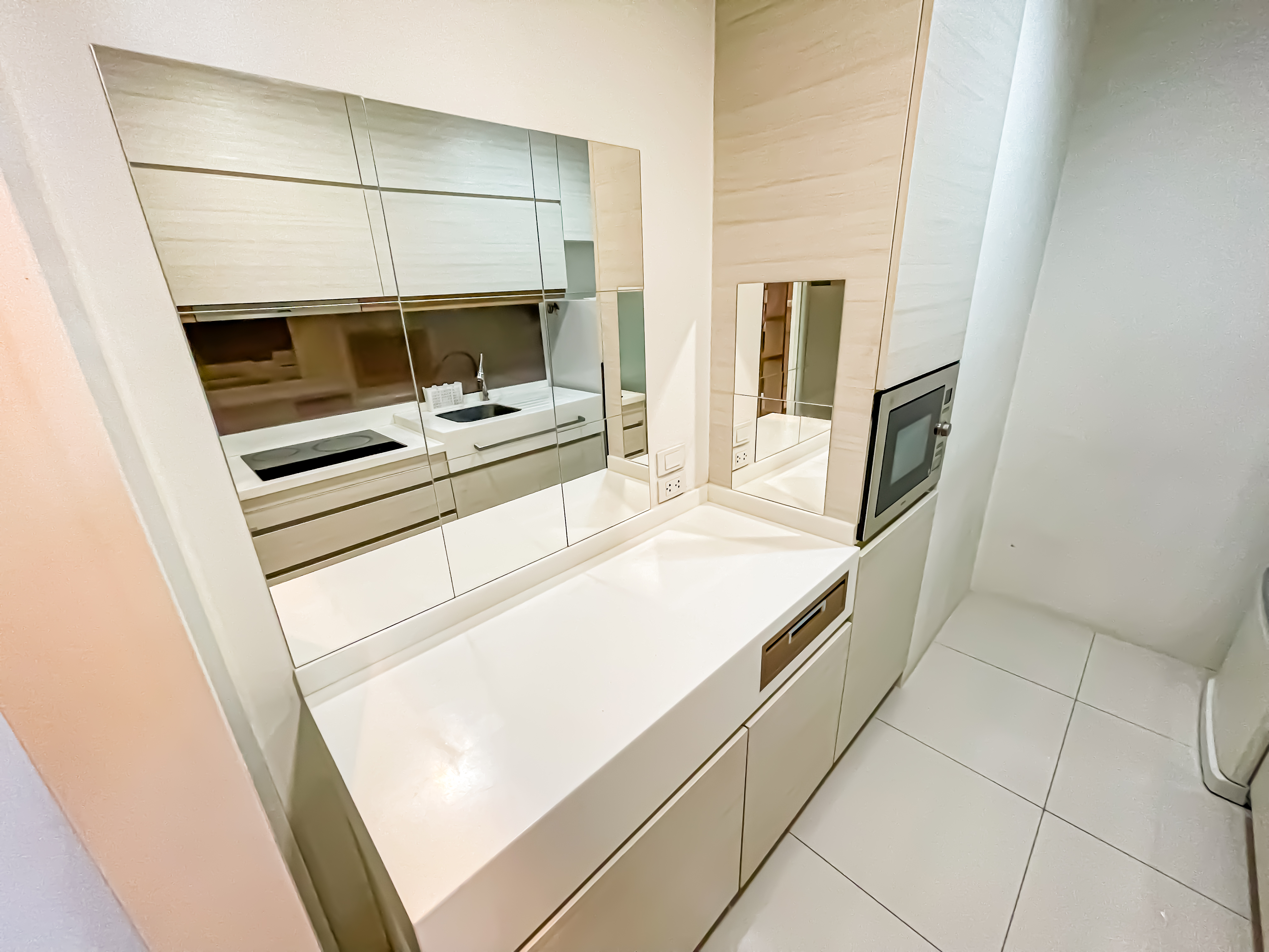 72249-ขายคอนโด The Room สาทร-ตากสิน ใกล้ BTS ตากสิน ธนบุรี กรุงเทพ