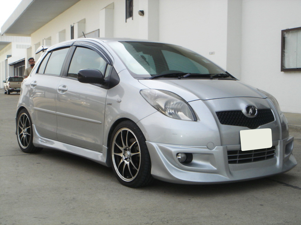 ชุดแต่งรถ สเกิร์ต-สปอยเลอร์ Yaris 2006-2008 ทรง C-ONE