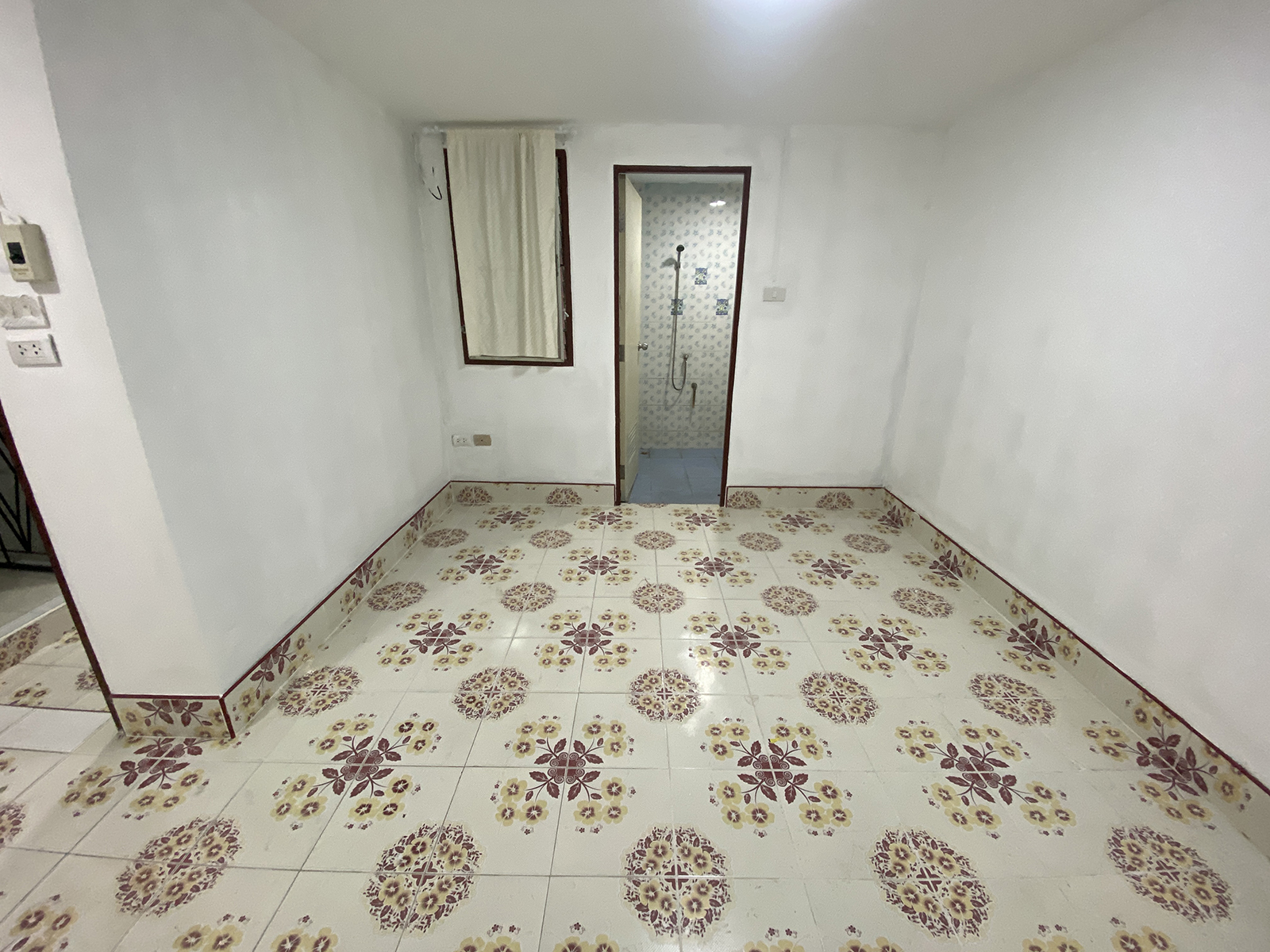 81588-ขายทาวน์เฮ้าส์ หมู่บ้านศิลาทอง เสม็ด ชลบุรี