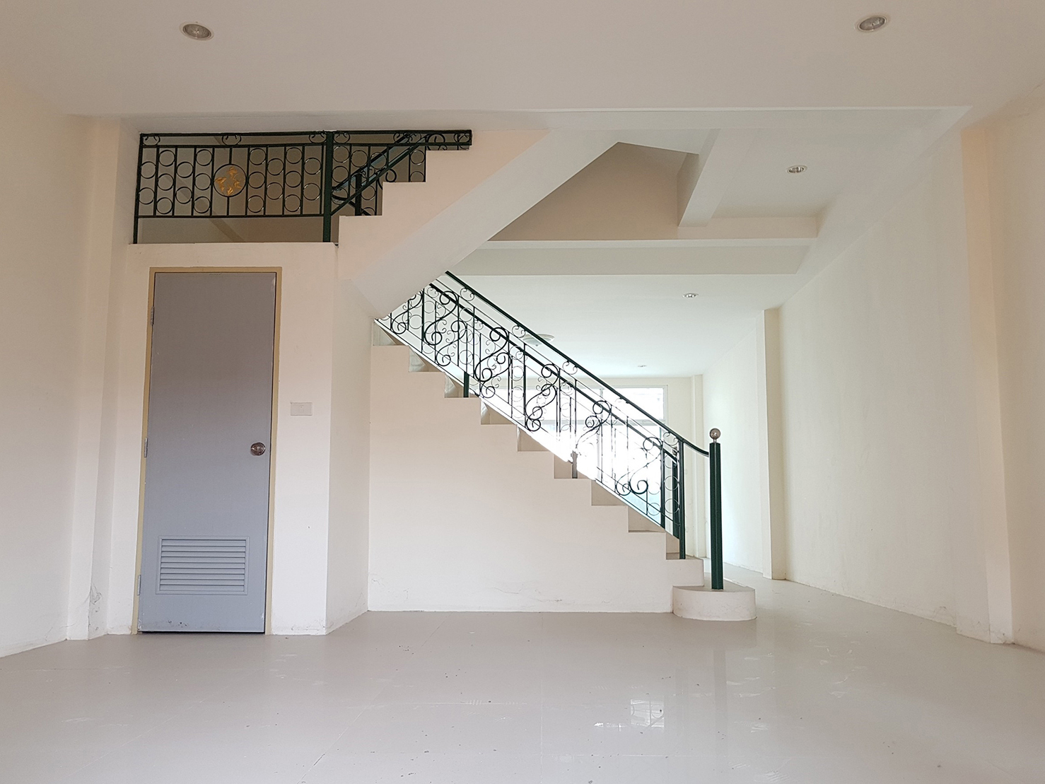 72160-ขายอาคารพาณิชย์ ถนนสุขุมวิท พัทยาใต้ อ.บางละมุง จ.ชลบุรี