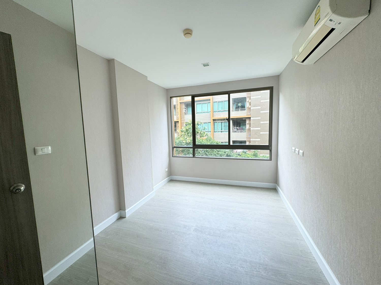 72252-ขายคอนโด Metro Luxe Ratchada ห้องใหม่ วิวสวย พร้อมอยู่ กรุงเทพ