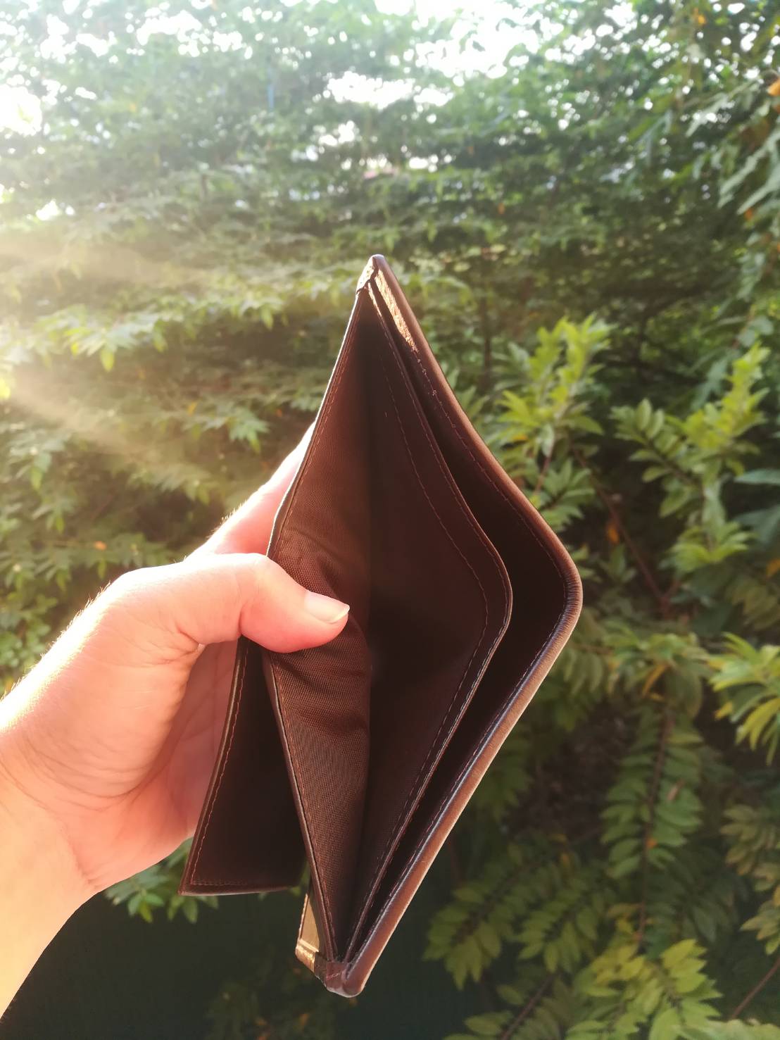 กระเป๋าหนังจระเข้แท้ทรงตั้ง หนังท้อง