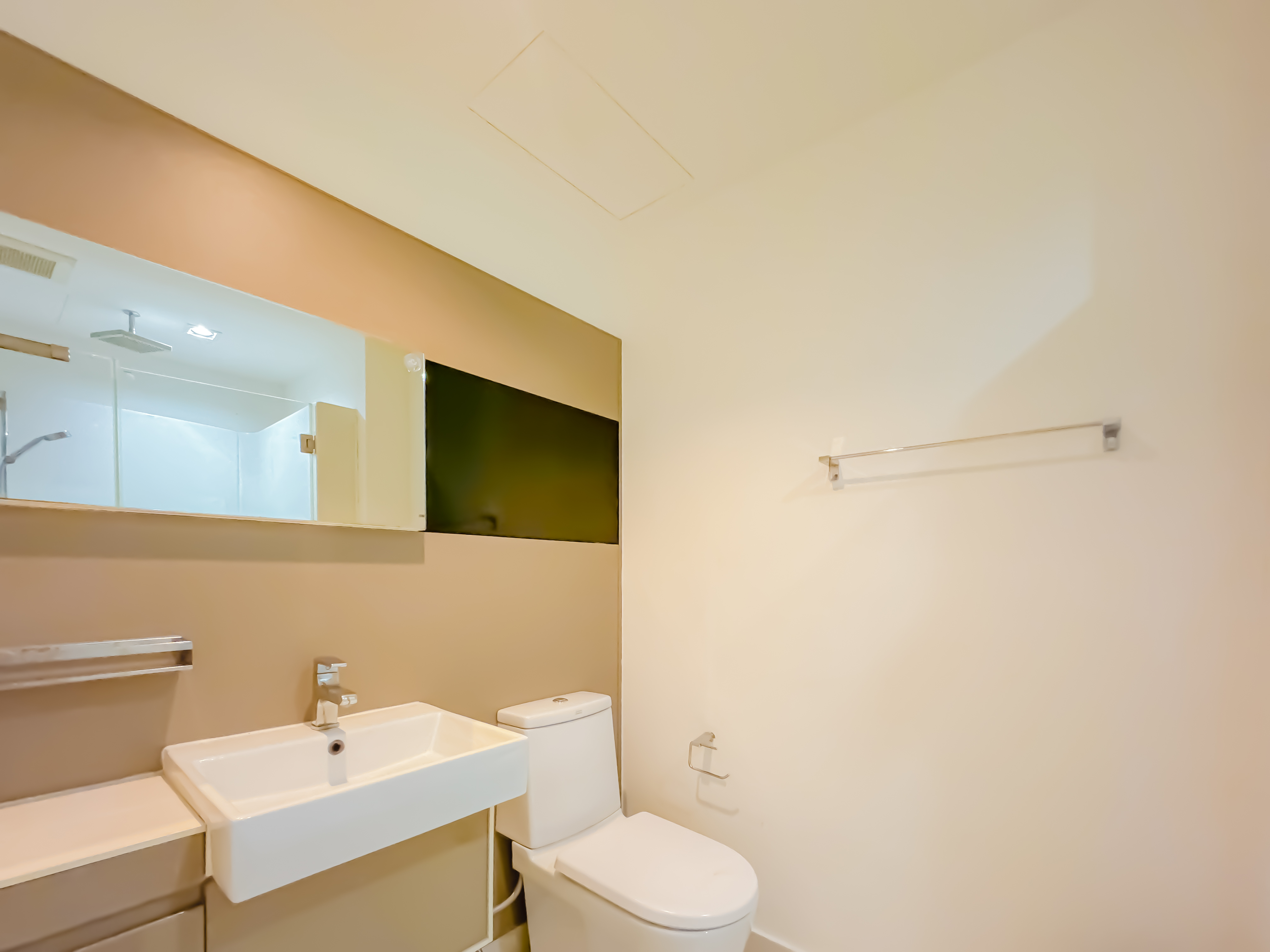 72249-ขายคอนโด The Room สาทร-ตากสิน ใกล้ BTS ตากสิน ธนบุรี กรุงเทพ