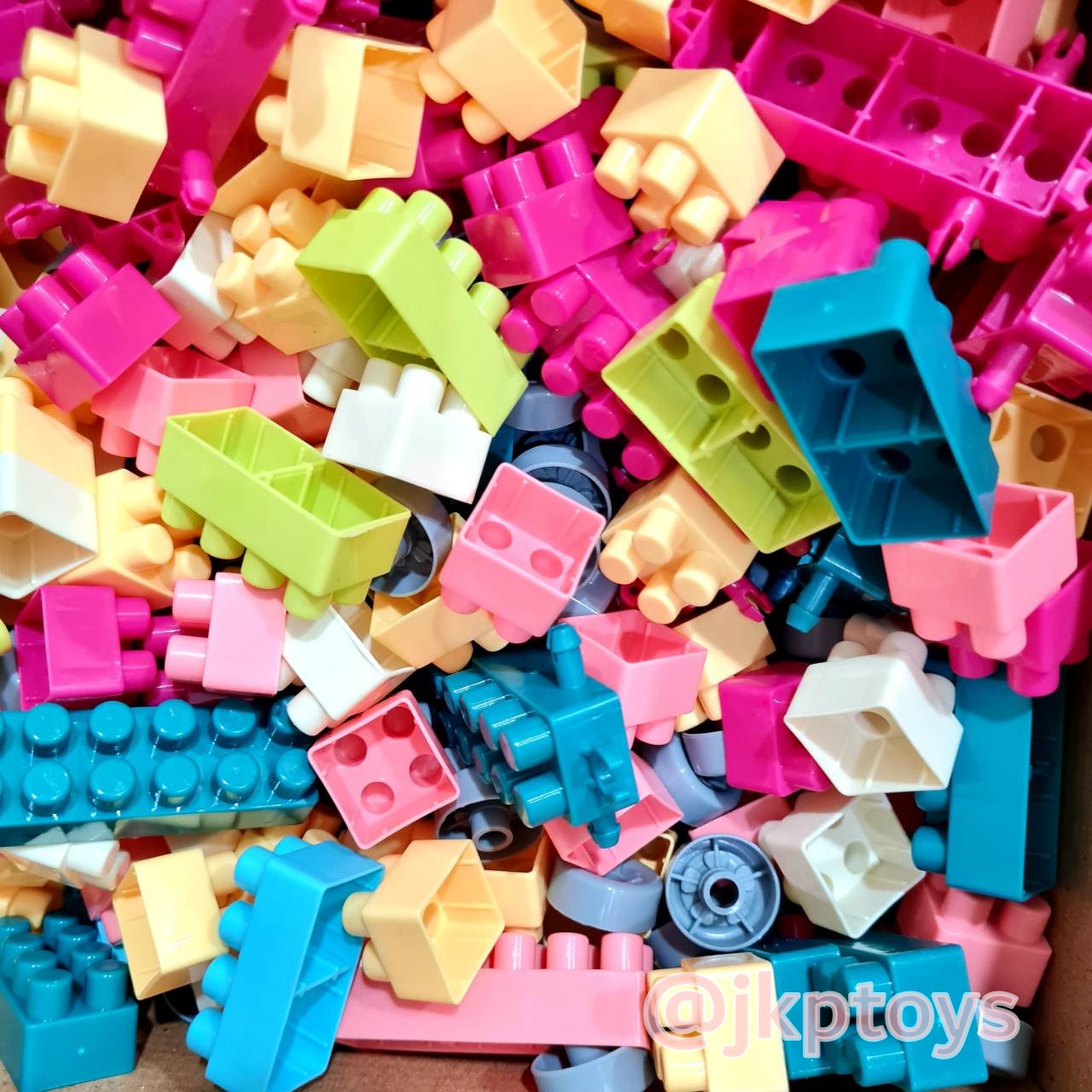ตัวต่ออิสระเสริมพัฒนาการ 520 ชิ้น (Building Blocks 520 pieces)