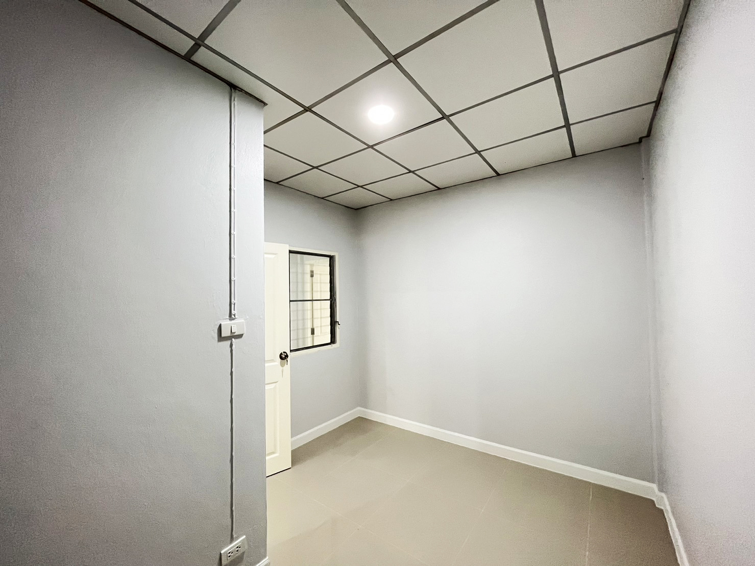 76997-ขายทาวน์เฮ้าส์ หมู่บ้านเลิศอุบล คลองห้า ใกล้มอเตอร์เวย์ถนนกาญจนาภิเษก ลำลูกกา ปทุมธานี