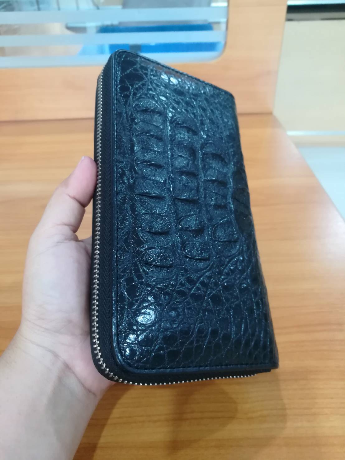 กระเป๋าหนังจระเข้แท้แบบซิปเดี่ยว(หนังกระดูกหัว)