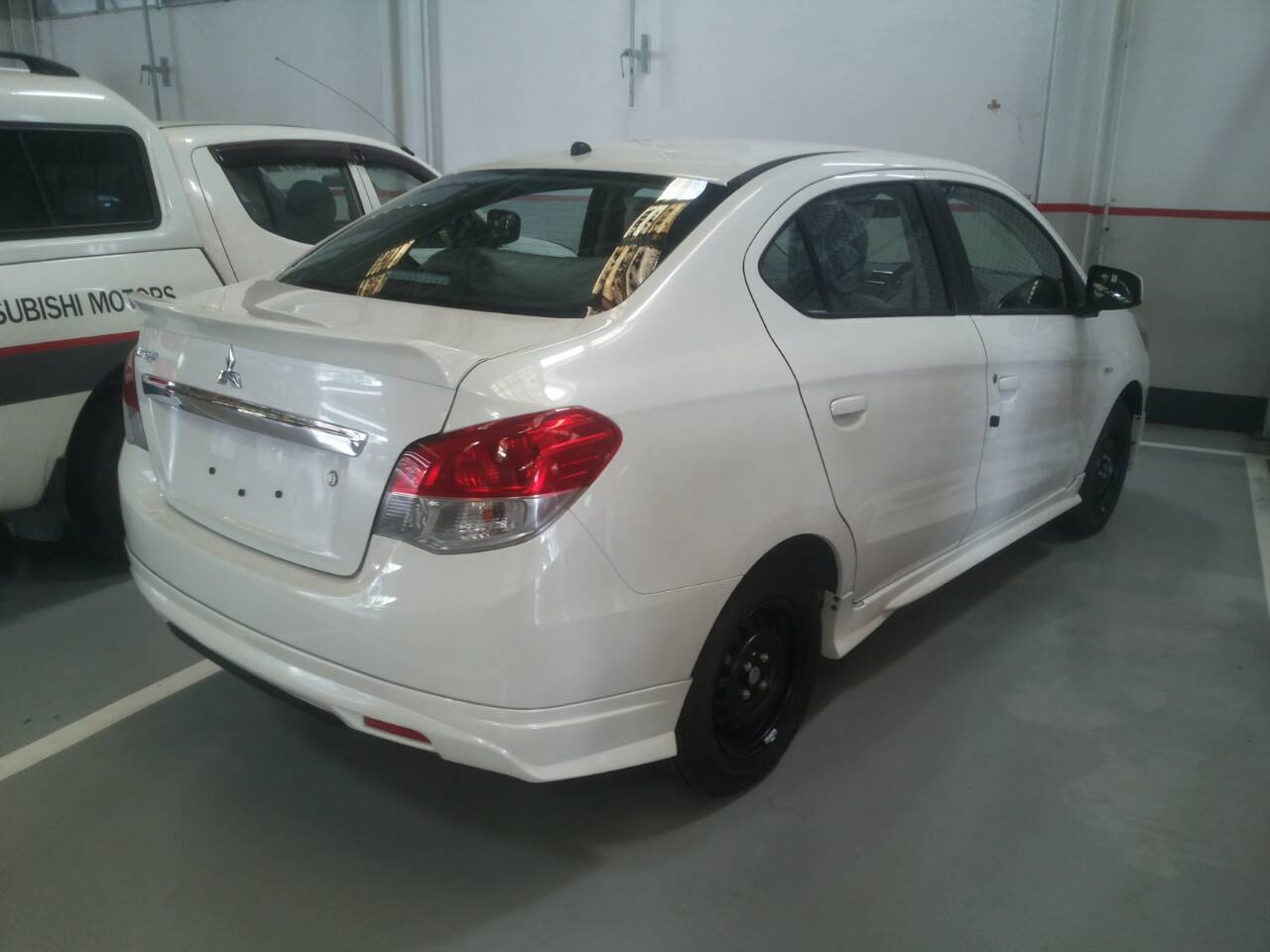 ชุดแต่งรถ สเกิร์ต-สปอยเลอร์ Attrage ทรงศูนย์ OEM by OSR