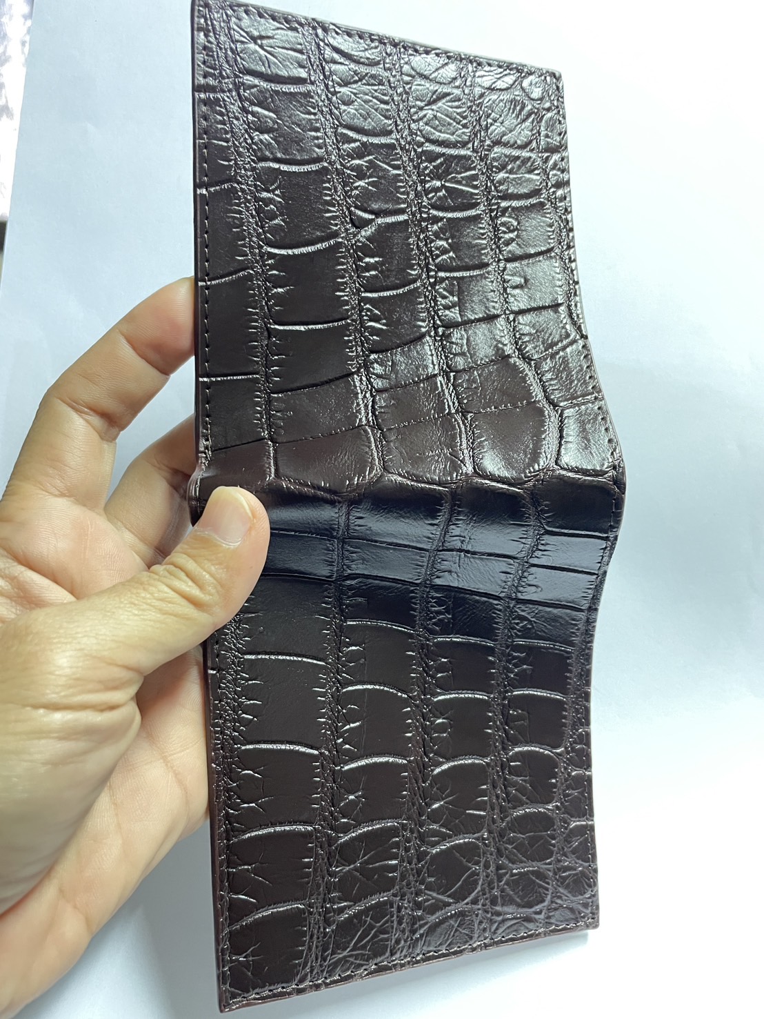 กระเป๋าหนังจระเข้แท้ หนังท้อง