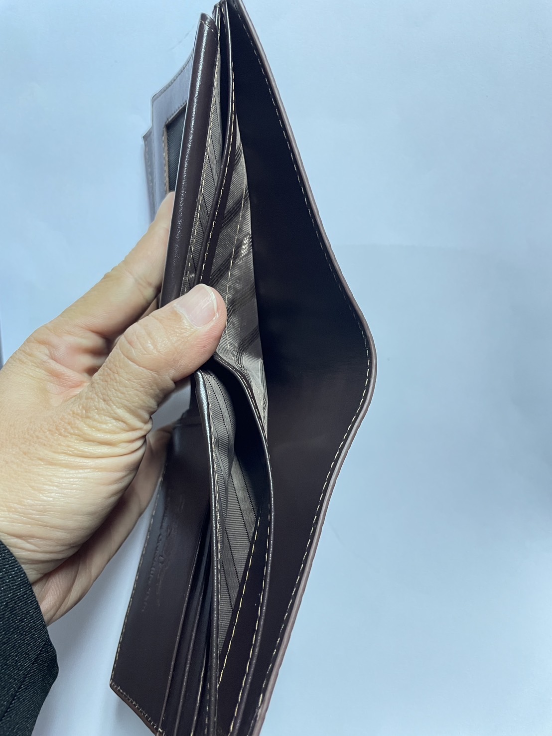 กระเป๋าหนังจระเข้ หนังท้อง